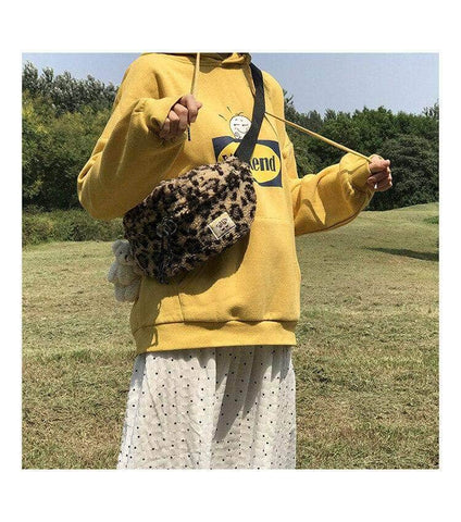 Retro Leopard Plush Chest Bag