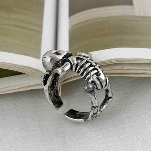CHARMIEZZ Hugging Skeleton Ring
