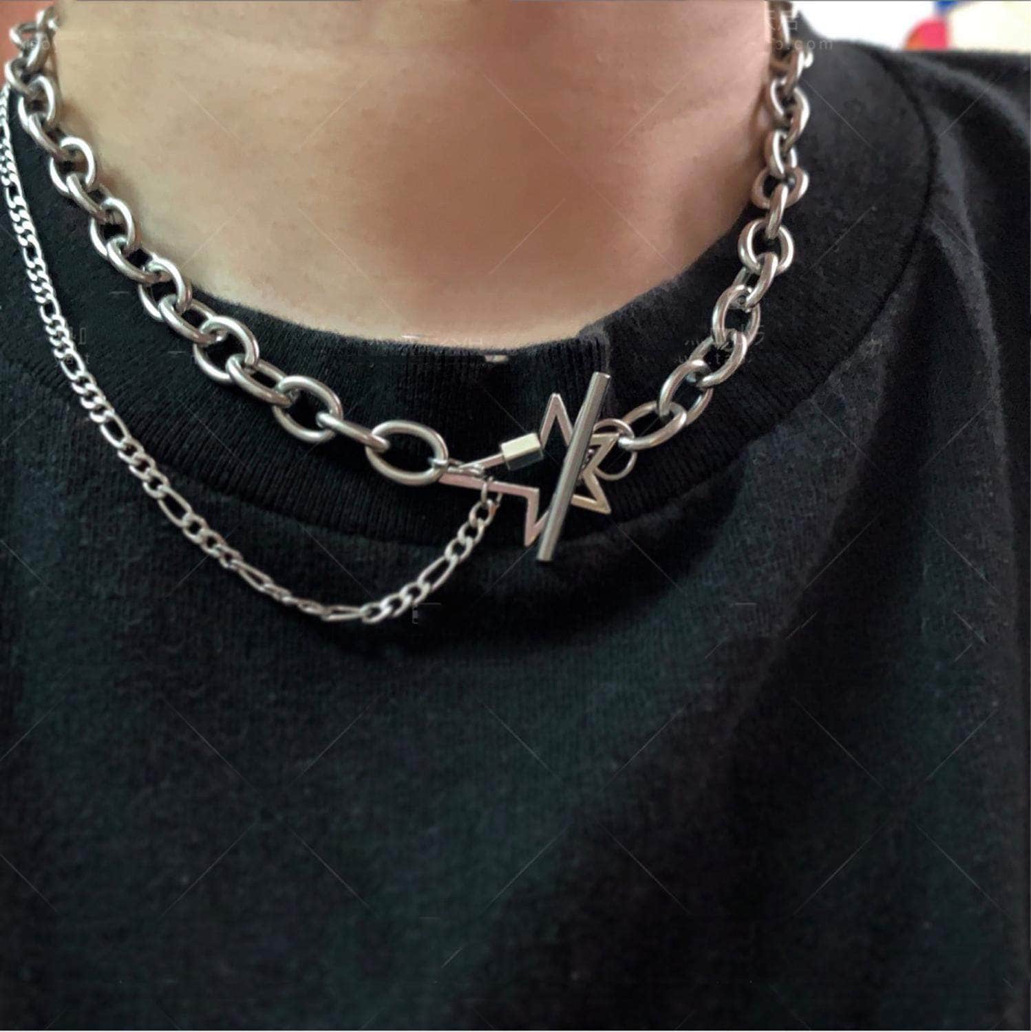 Hollow Out Star Choker Necklace