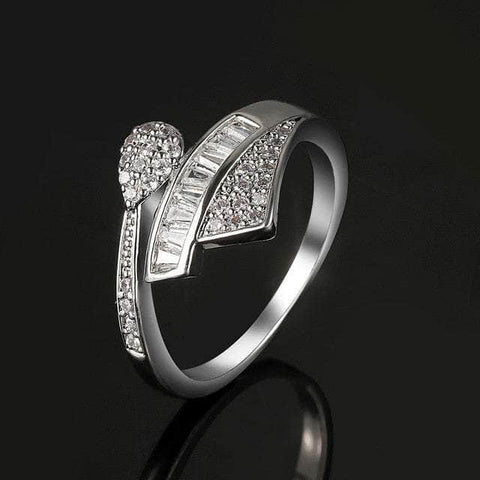 Charm Inlaid Zircon Rings