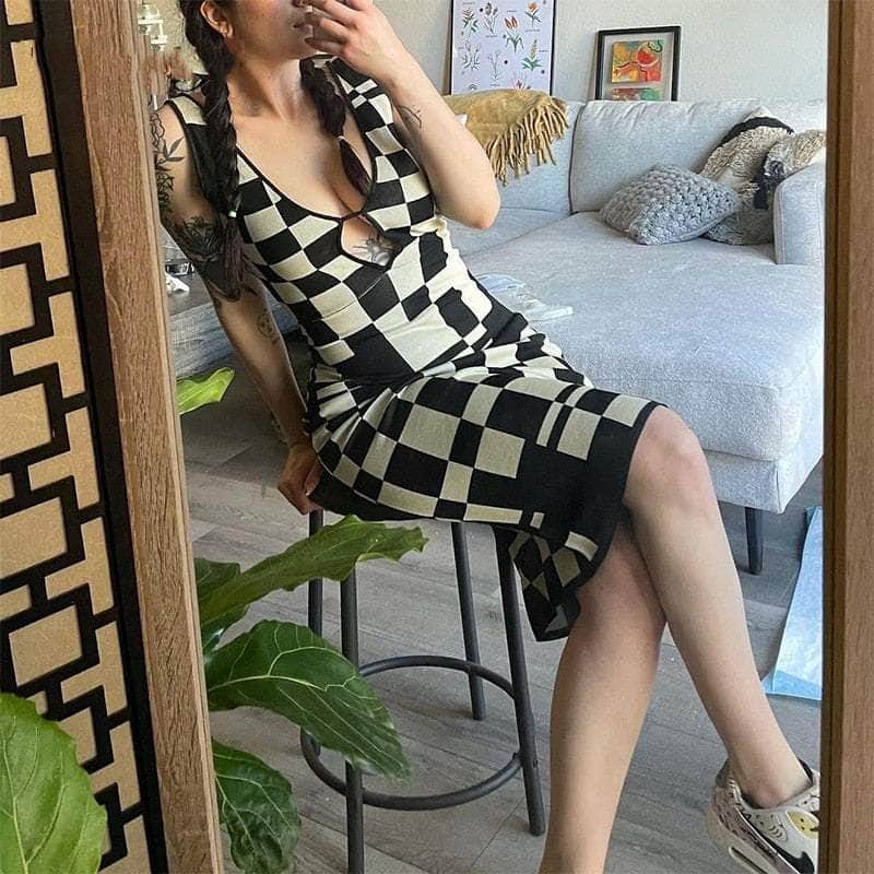 chedasa Sleeveless Checkered Midi Dress