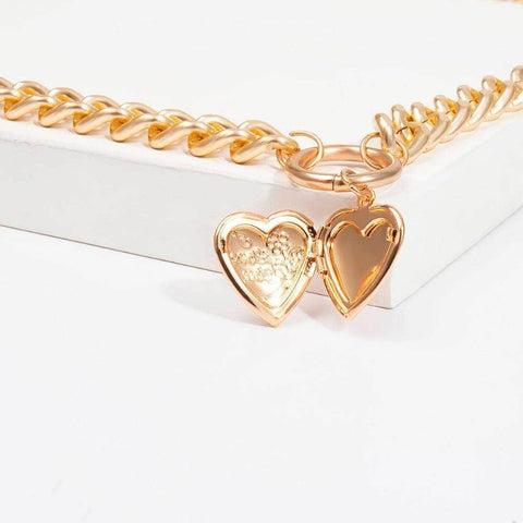 boxed heart shaped necklace